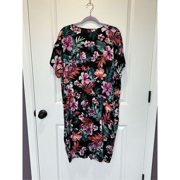 Bobeau Aniyah Surplice Black Floral Dress Size 2XL - Picture 6 of 8